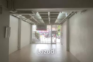 Prime Retail Space in Vibrant Bangkok District