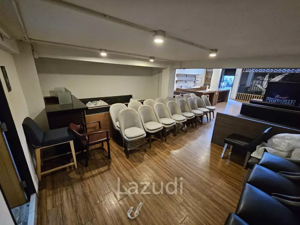 Prime Retail Space with Modern Interiors in Bangkok