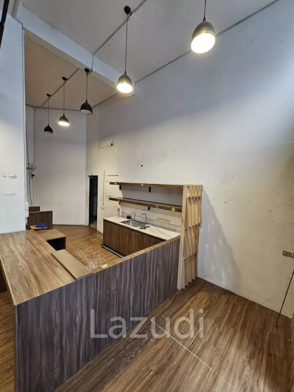 Prime Retail Space with Modern Interiors in Bangkok