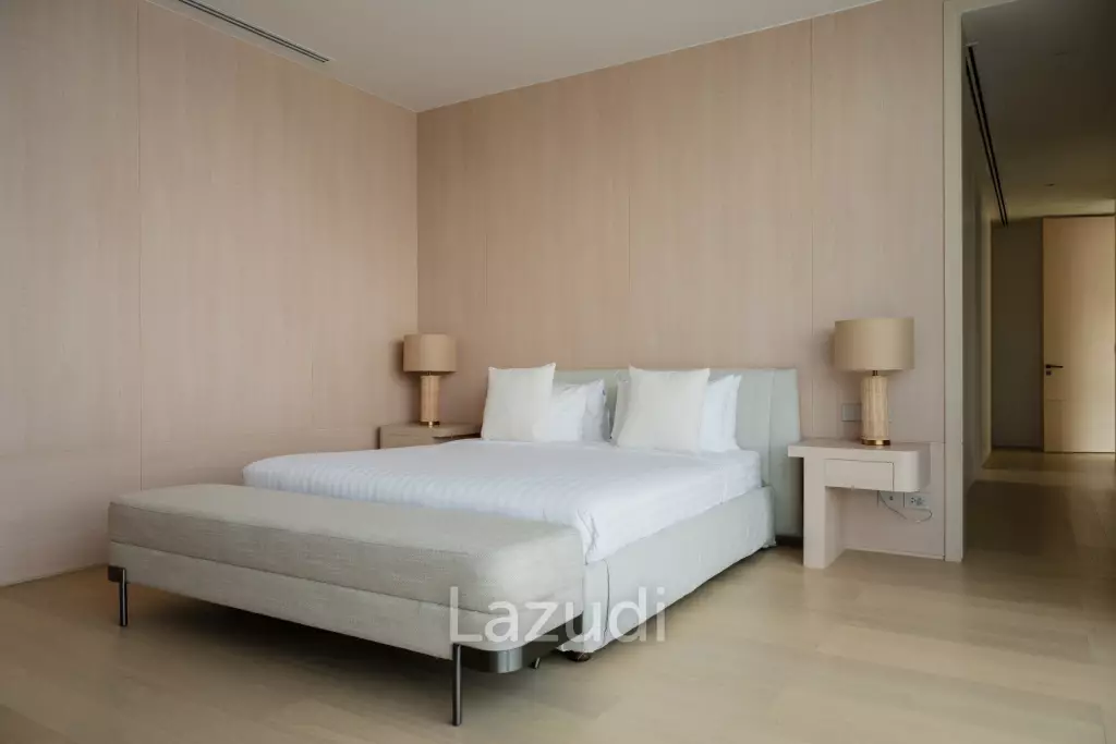 Modern Luxury 4-Bedroom Pool Villa for Rent in Chalong