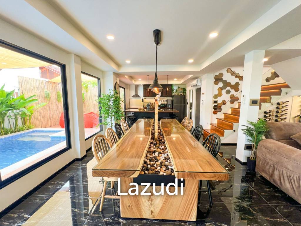 Newly Renovated 5-Bedroom Pool Villa in Bang Rak, Ko Samui