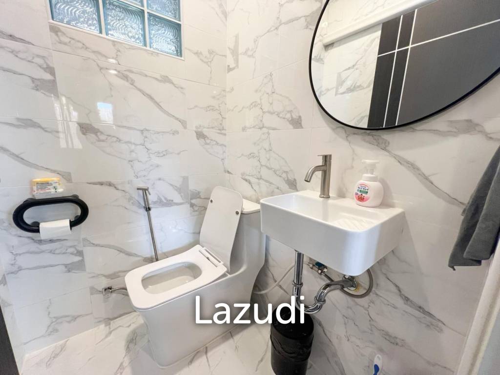 Newly Renovated 5-Bedroom Pool Villa in Bang Rak, Ko Samui