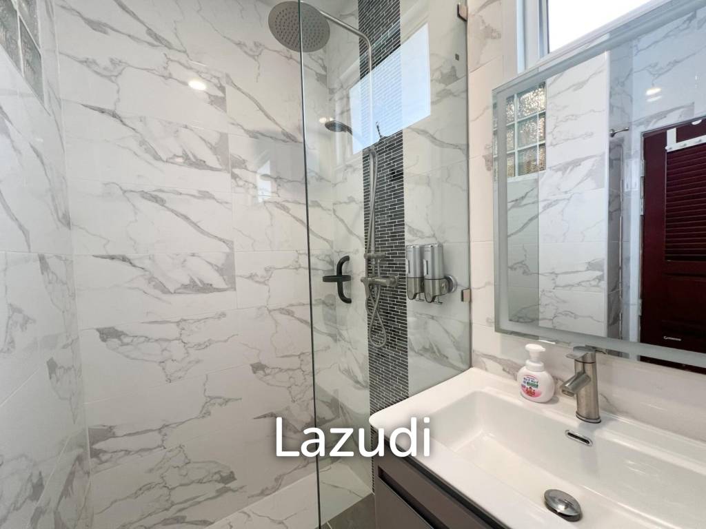 Newly Renovated 5-Bedroom Pool Villa in Bang Rak, Ko Samui