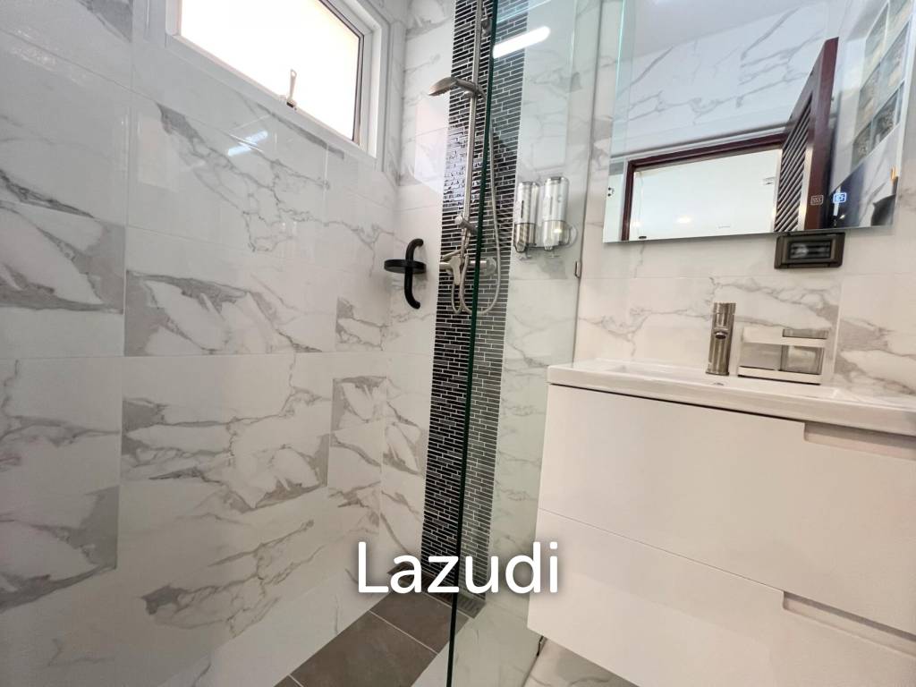 Newly Renovated 5-Bedroom Pool Villa in Bang Rak, Ko Samui