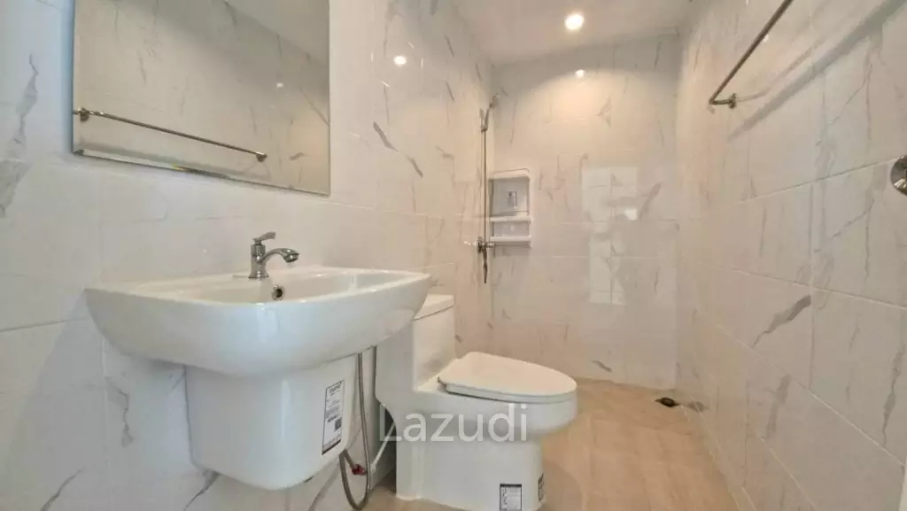 3 Bed 4 Bath 220 SQ.M. Jomtien Beach Paradise