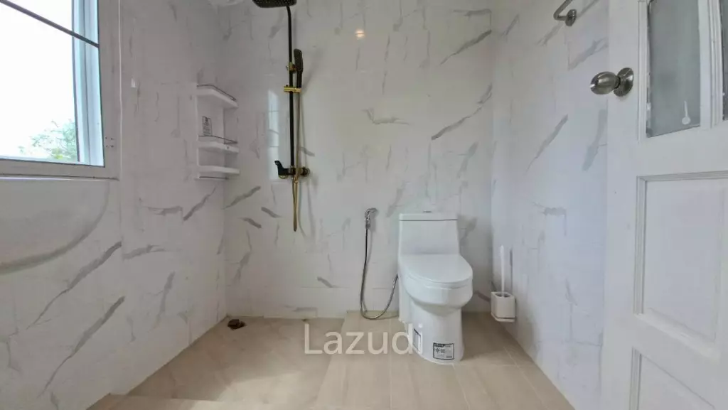 3 Bed 4 Bath 220 SQ.M. Jomtien Beach Paradise