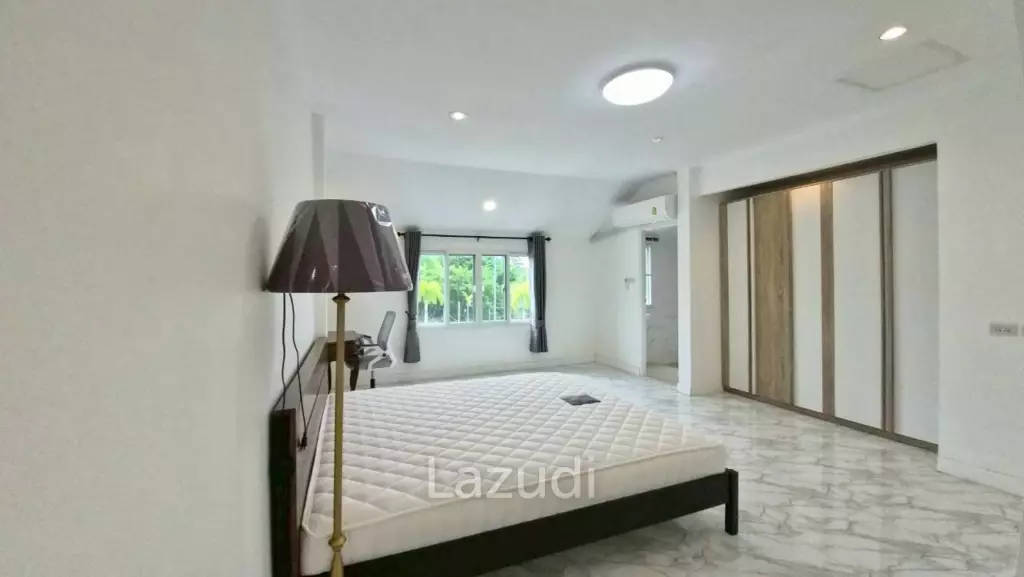 3 Bed 4 Bath 220 SQ.M. Jomtien Beach Paradise
