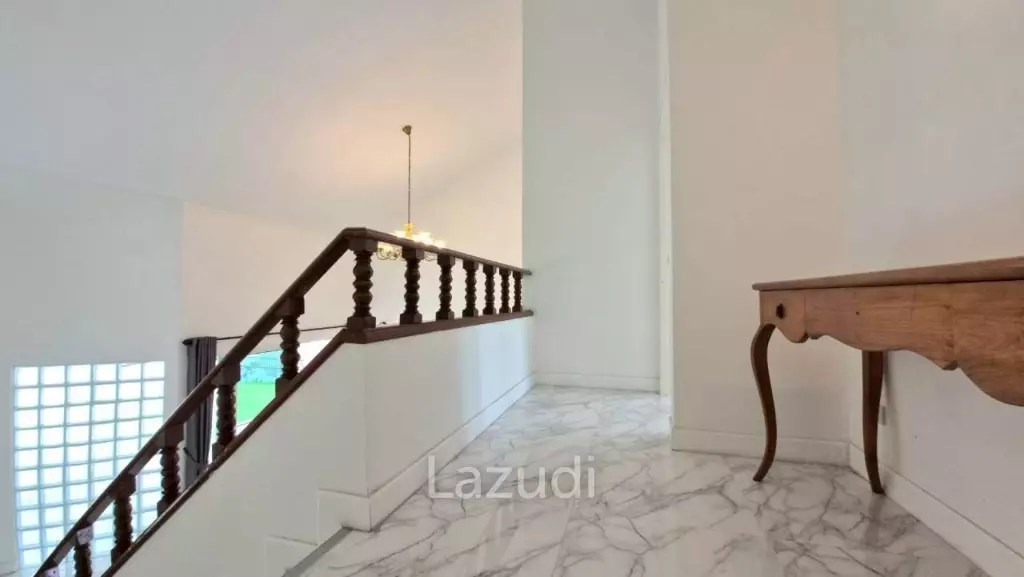 3 Bed 4 Bath 220 SQ.M. Jomtien Beach Paradise