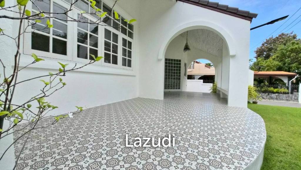 3 Bed 4 Bath 220 SQ.M. Jomtien Beach Paradise
