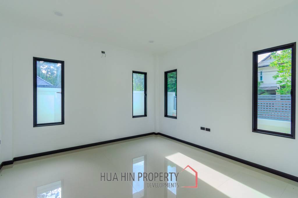 BEAUTIFUL SINGLE-STOREY POOL VILLA : 3 bed on soi Rai Land