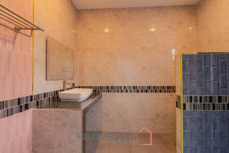 BEAUTIFUL SINGLE-STOREY POOL VILLA : 3 bed on soi Rai Land