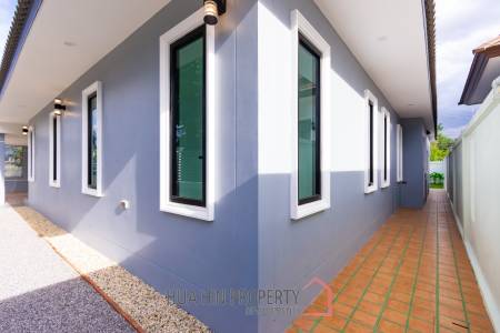 BEAUTIFUL SINGLE-STOREY POOL VILLA : 3 bed on soi Rai Land