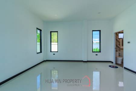 BEAUTIFUL SINGLE-STOREY POOL VILLA : 3 bed on soi Rai Land