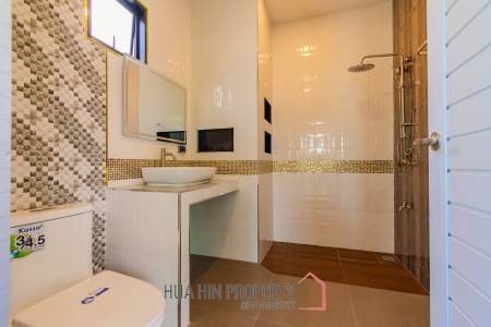 BEAUTIFUL SINGLE-STOREY POOL VILLA : 3 bed on soi Rai Land