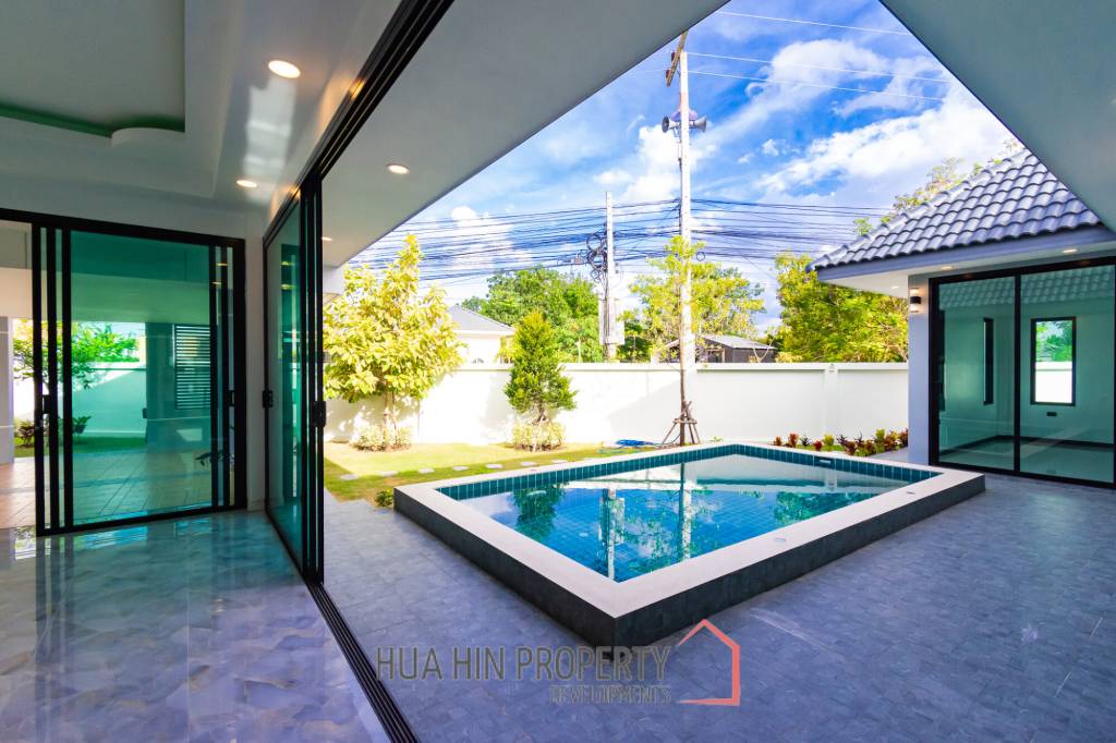 BEAUTIFUL SINGLE-STOREY POOL VILLA : 3 bed on soi Rai Land