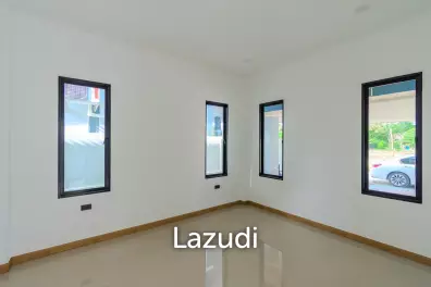BRAND NEW MODERN SINGLE  VILLA  : 3 bed on soi Rai Land