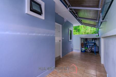 BRAND NEW MODERN SINGLE  VILLA  : 3 bed on soi Rai Land