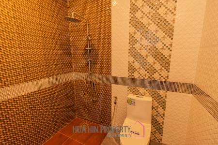 BRAND NEW MODERN SINGLE  VILLA  : 3 bed on soi Rai Land