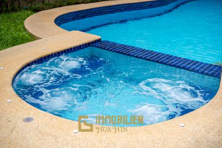 Luxusvilla mit Pool und Sauna in Hua Hin