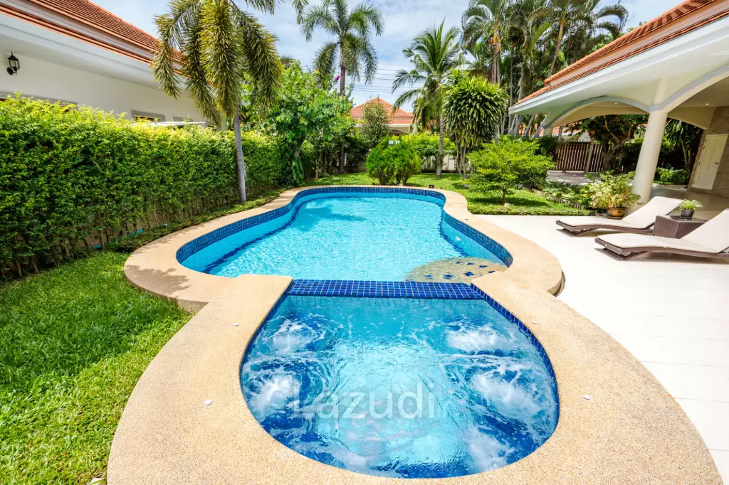 Pool villa with jacuzzi in Nong Khae Hua Hin