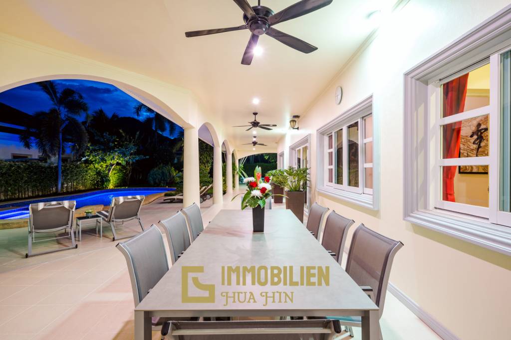 Luxusvilla mit Pool und Sauna in Hua Hin