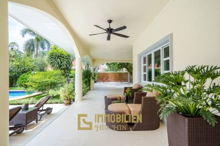 Luxusvilla mit Pool und Sauna in Hua Hin