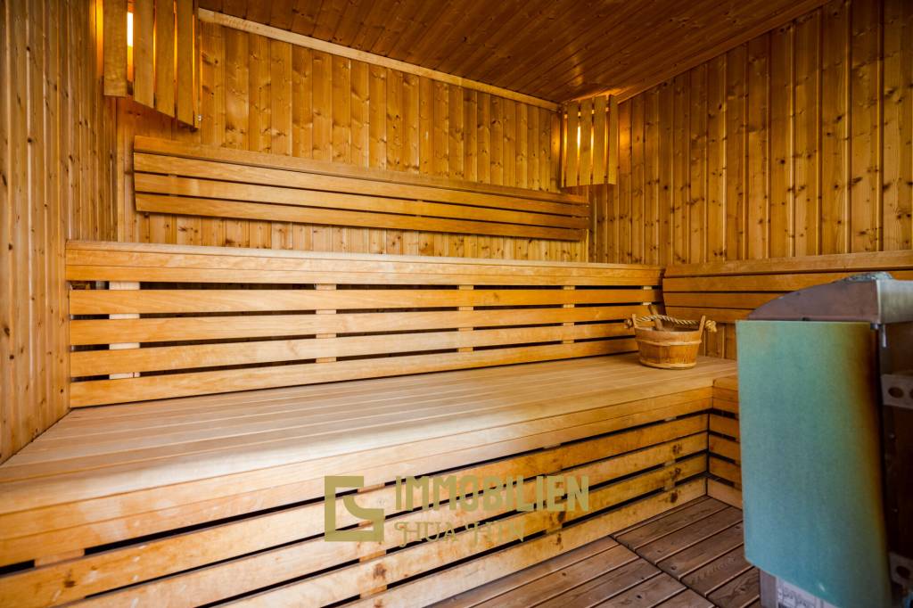 Luxusvilla mit Pool und Sauna in Hua Hin