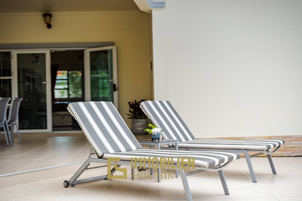 Luxusvilla mit Pool und Sauna in Hua Hin