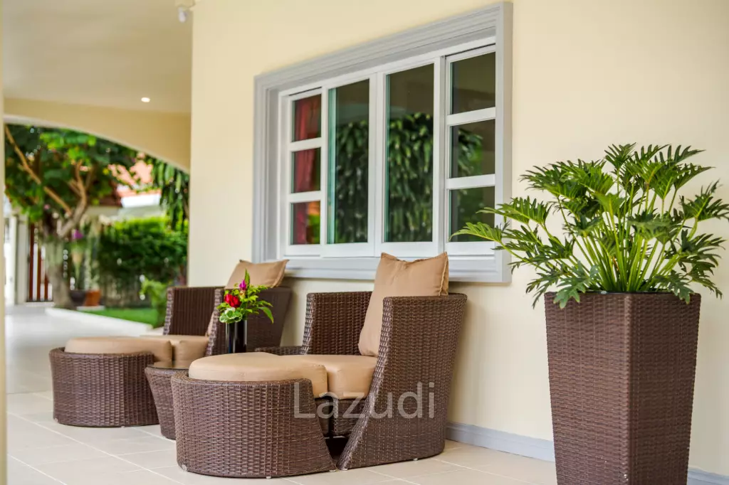 Pool villa with jacuzzi in Nong Khae Hua Hin