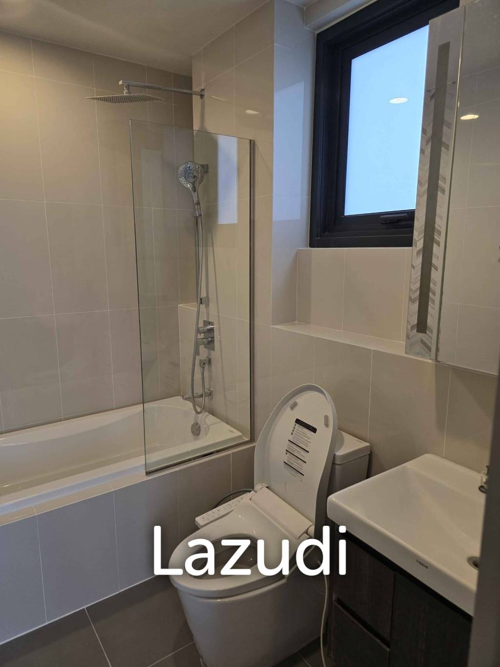 2  Beds 2 Baths 50 SQ.M OKA HAUS Sukhumvit 36
