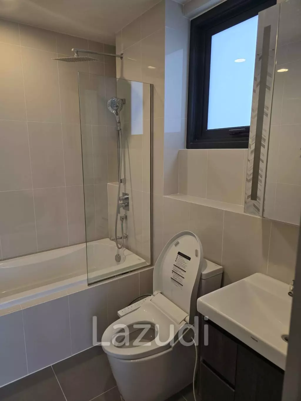 2  Beds 2 Baths 50 SQ.M OKA HAUS Sukhumvit 36