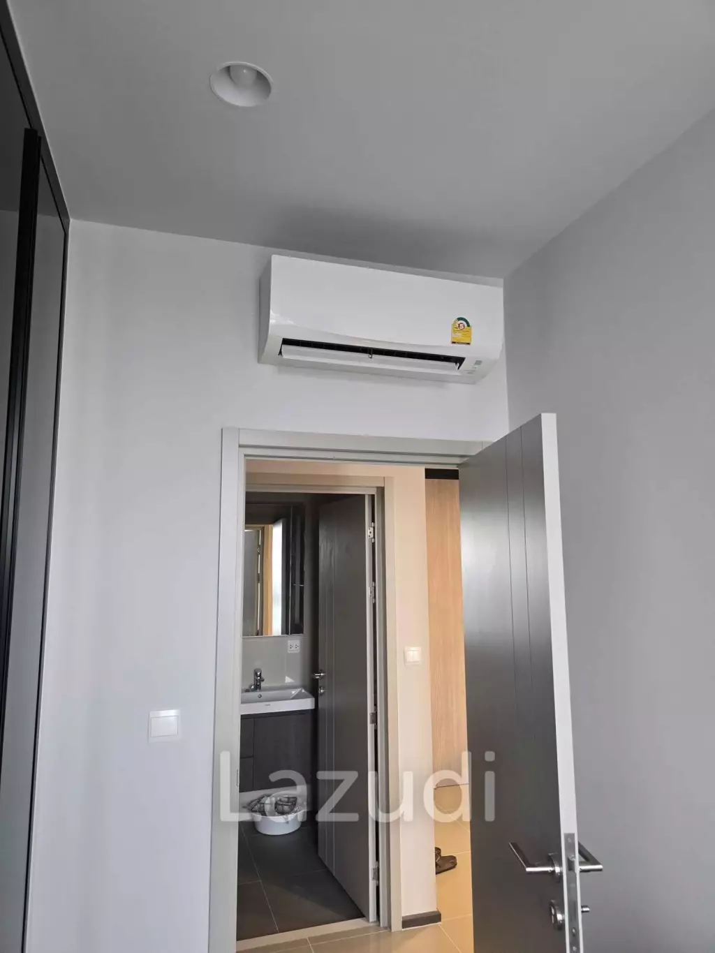 2  Beds 2 Baths 50 SQ.M OKA HAUS Sukhumvit 36