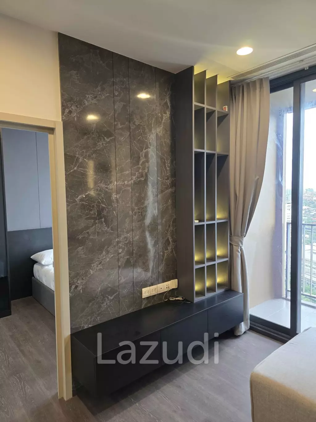 2  Beds 2 Baths 50 SQ.M OKA HAUS Sukhumvit 36