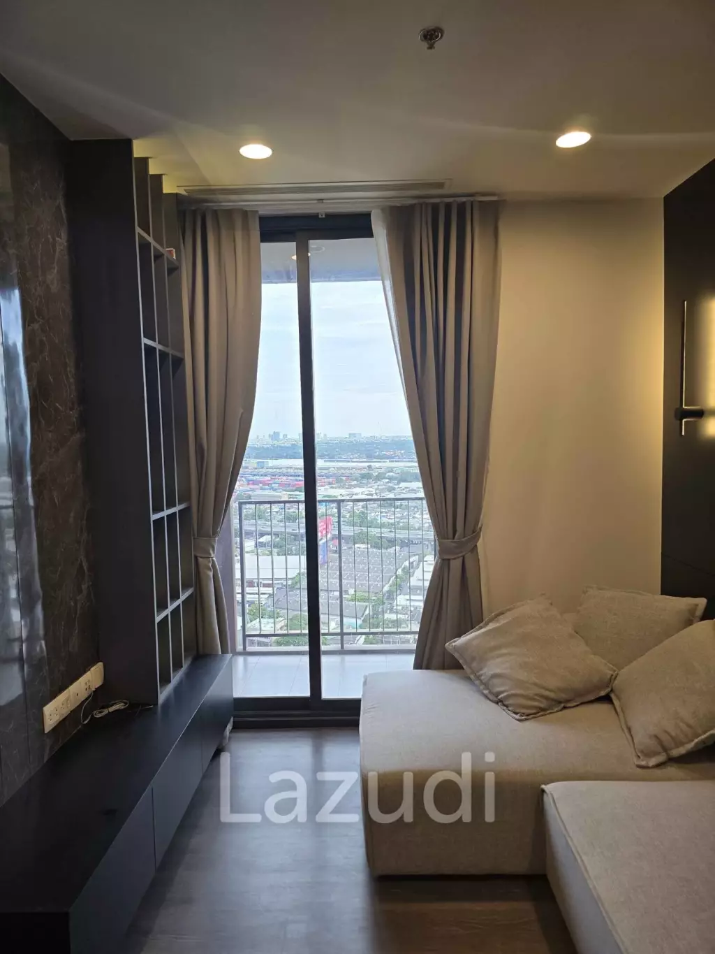 2  Beds 2 Baths 50 SQ.M OKA HAUS Sukhumvit 36