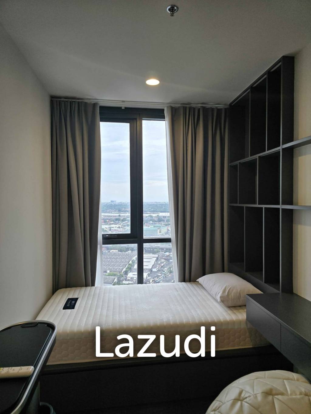 2  Beds 2 Baths 50 SQ.M OKA HAUS Sukhumvit 36