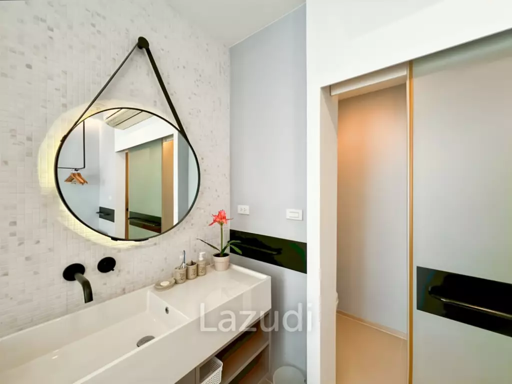 Panoramic Seaview 2-Bedroom Condo in Wan Vayla Hua Hin