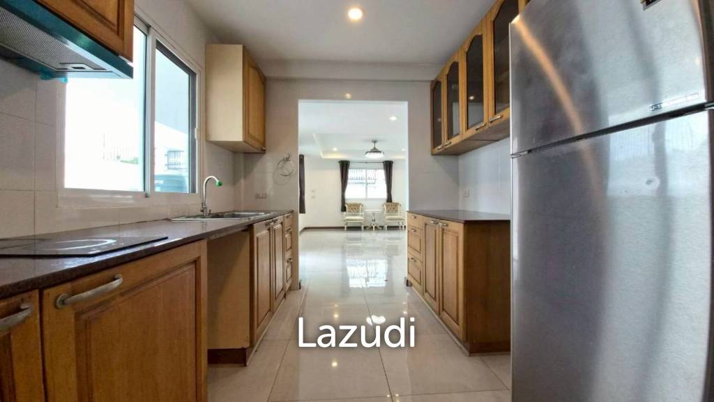 3 Beds 4 Baths 220 SQ.M. Jomtien Beach Paradise