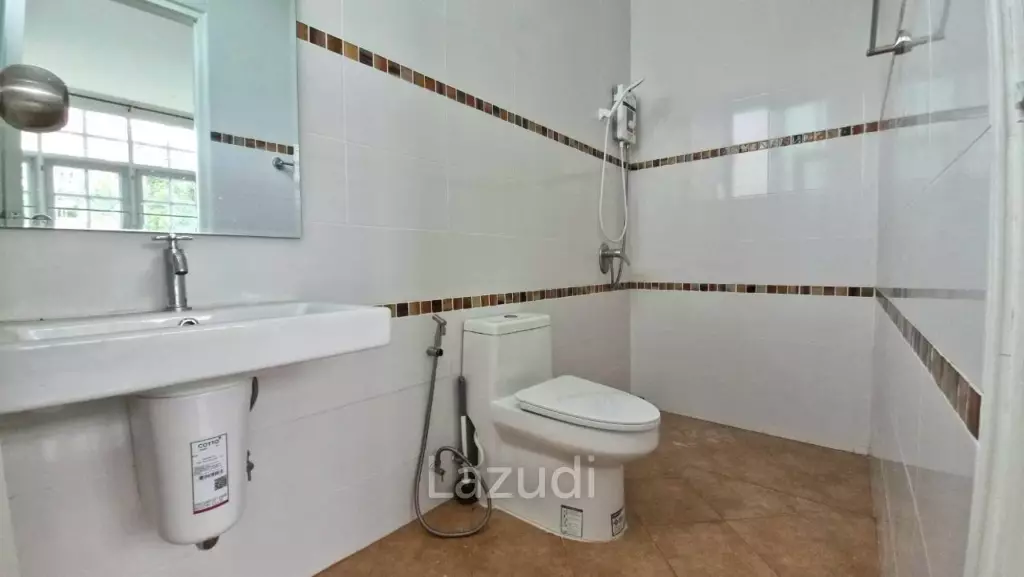 3 Beds 4 Baths 220 SQ.M. Jomtien Beach Paradise