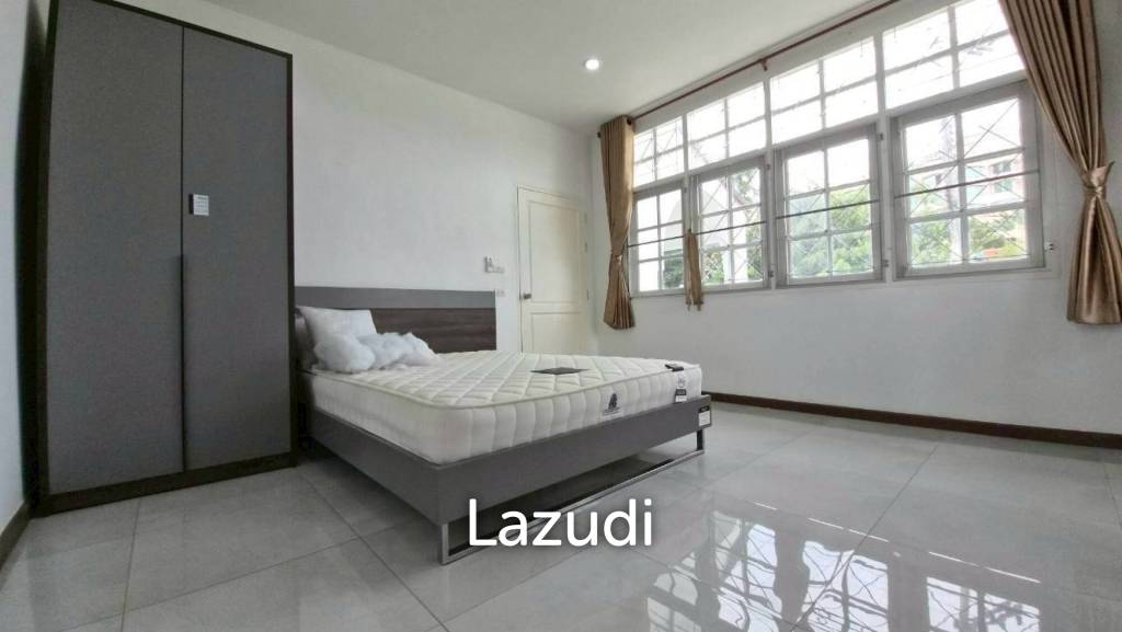 3 Beds 4 Baths 220 SQ.M. Jomtien Beach Paradise