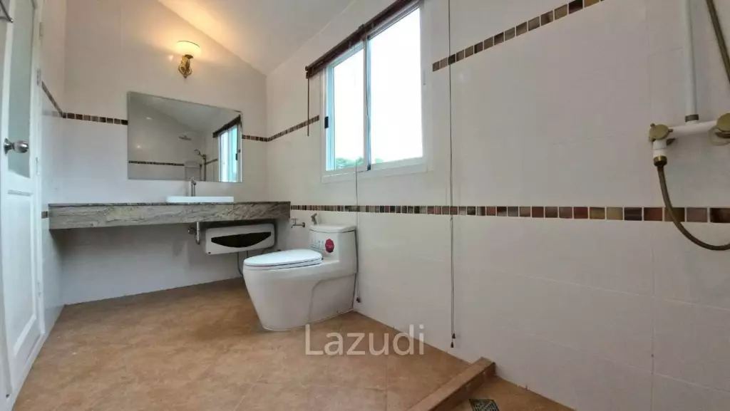 3 Beds 4 Baths 220 SQ.M. Jomtien Beach Paradise