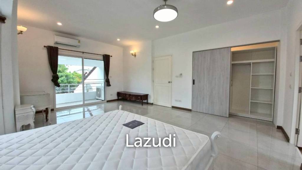 3 Beds 4 Baths 220 SQ.M. Jomtien Beach Paradise
