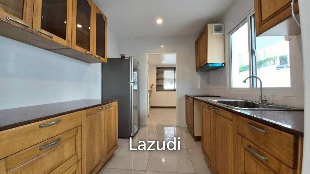 3 Beds 4 Baths 220 SQ.M. Jomtien Beach Paradise