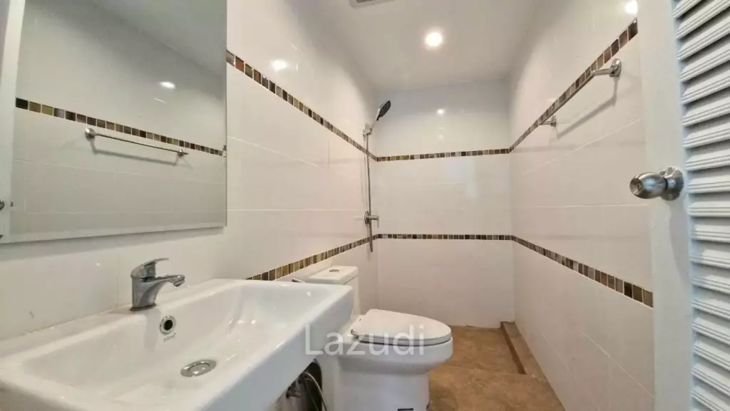 3 Beds 4 Baths 220 SQ.M. Jomtien Beach Paradise