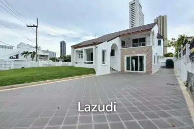 3 Beds 4 Baths 220 SQ.M. Jomtien Beach Paradise