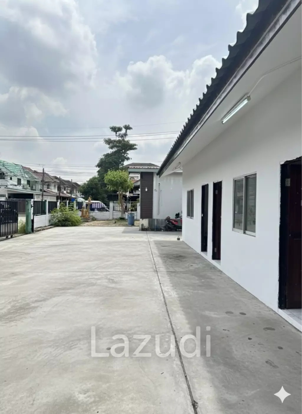 6 Bed Detached House 260 SQ.M Park View Villa