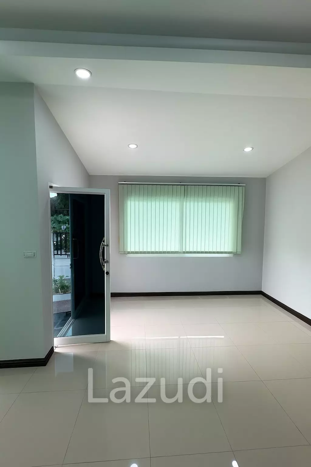 6 Bed Detached House 260 SQ.M Park View Villa