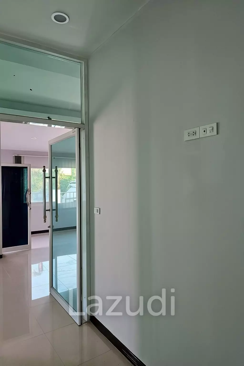 6 Bed Detached House 260 SQ.M Park View Villa