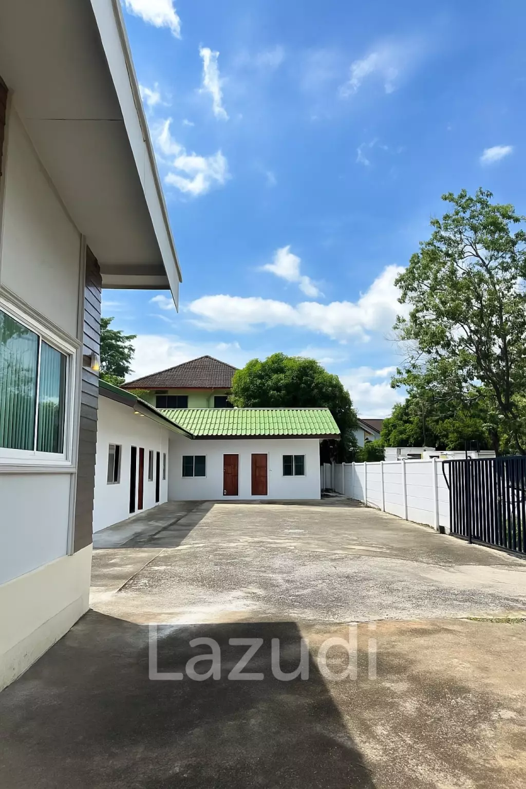 6 Bed Detached House 260 SQ.M Park View Villa