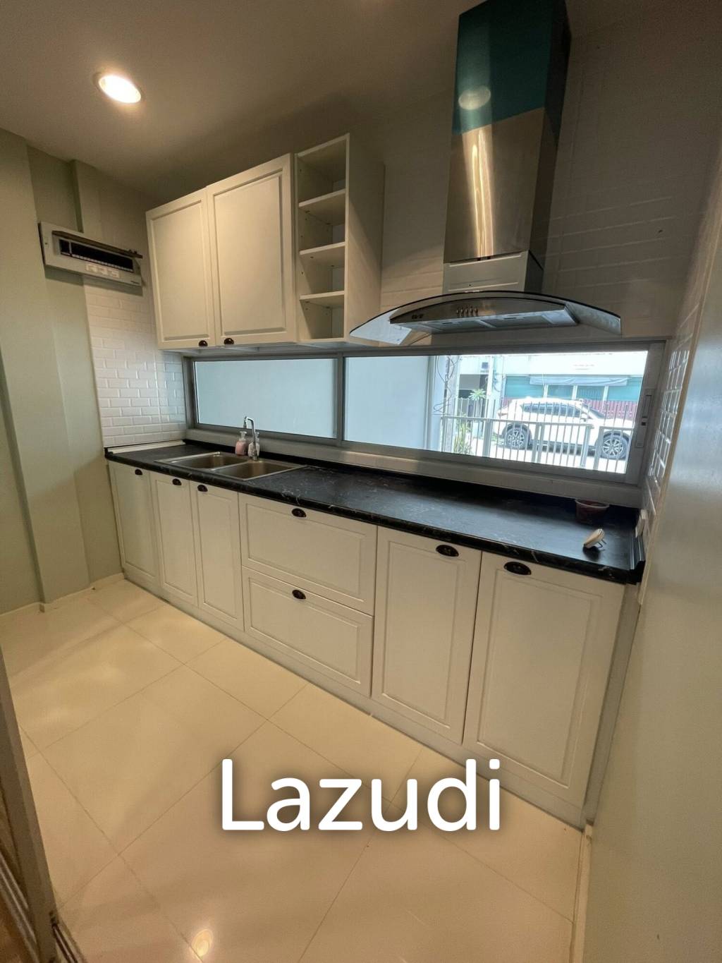 2 Bed 3 Bath 200 SQ.M Noble Cube Pattanakarn
