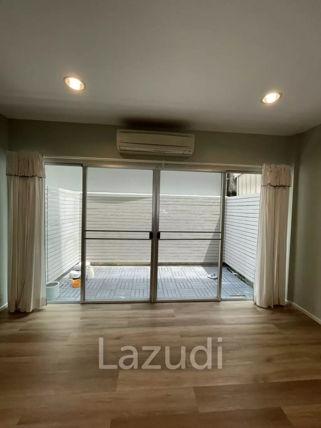 2 Bed 3 Bath 200 SQ.M Noble Cube Pattanakarn